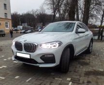 BMW X4 (White)